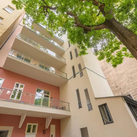 Apartment Seasons La Famiglia *