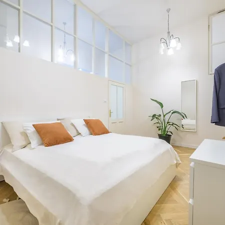 Apartment Seasons La Famiglia